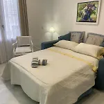 En El Centro De Апартаменти